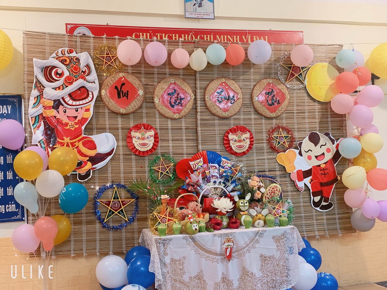 Trường TH Hà Nội - Điện Biên Phủ tổ chức cho học sinh vui Tết Trung thu rộn ràng và đầy ý nghĩa